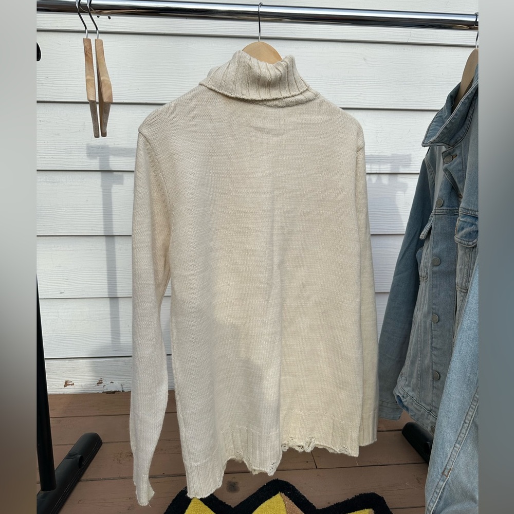 Turtle neck brown sweater - Picture 4 of 5